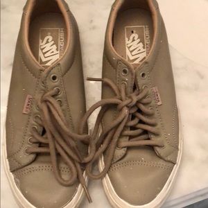 Super cool VANS Leather Sneakers